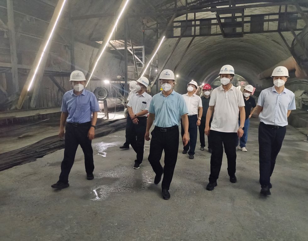 安慶市市委常委、副市長(zhǎng)呂棟一行到營(yíng)嶺隧道項(xiàng)目調(diào)研